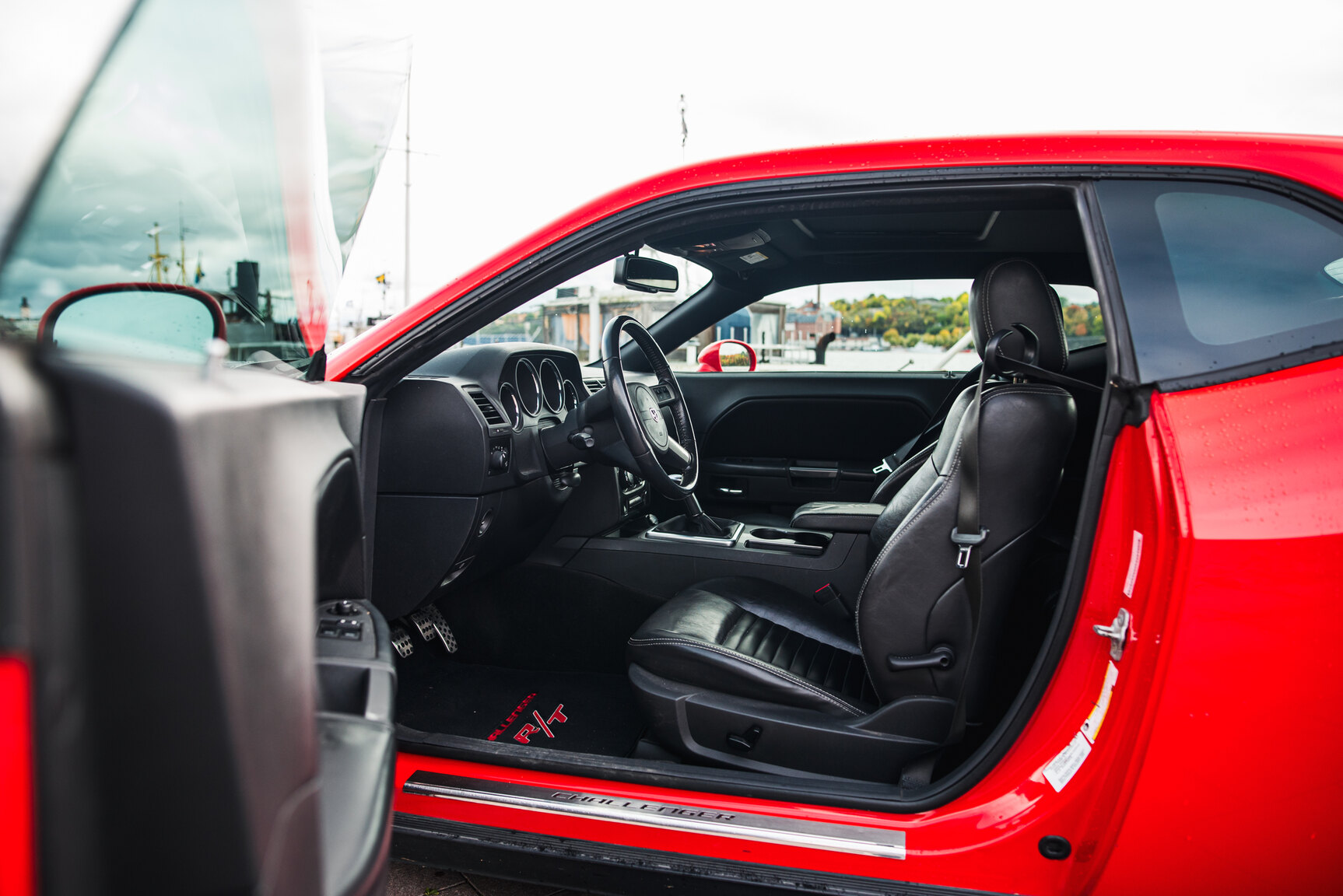 Interior image of 2010 Dodge Challenger 5.7 V8 HEMI Manuell