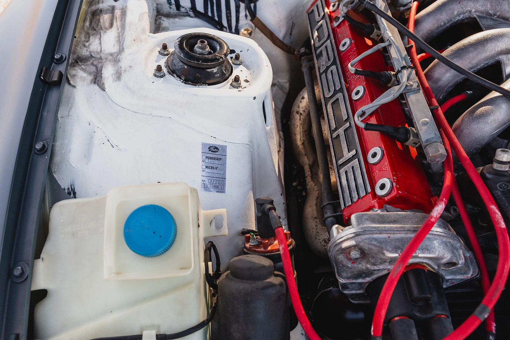 Image of 1982 Porsche 944 Trackday mechanics (2)