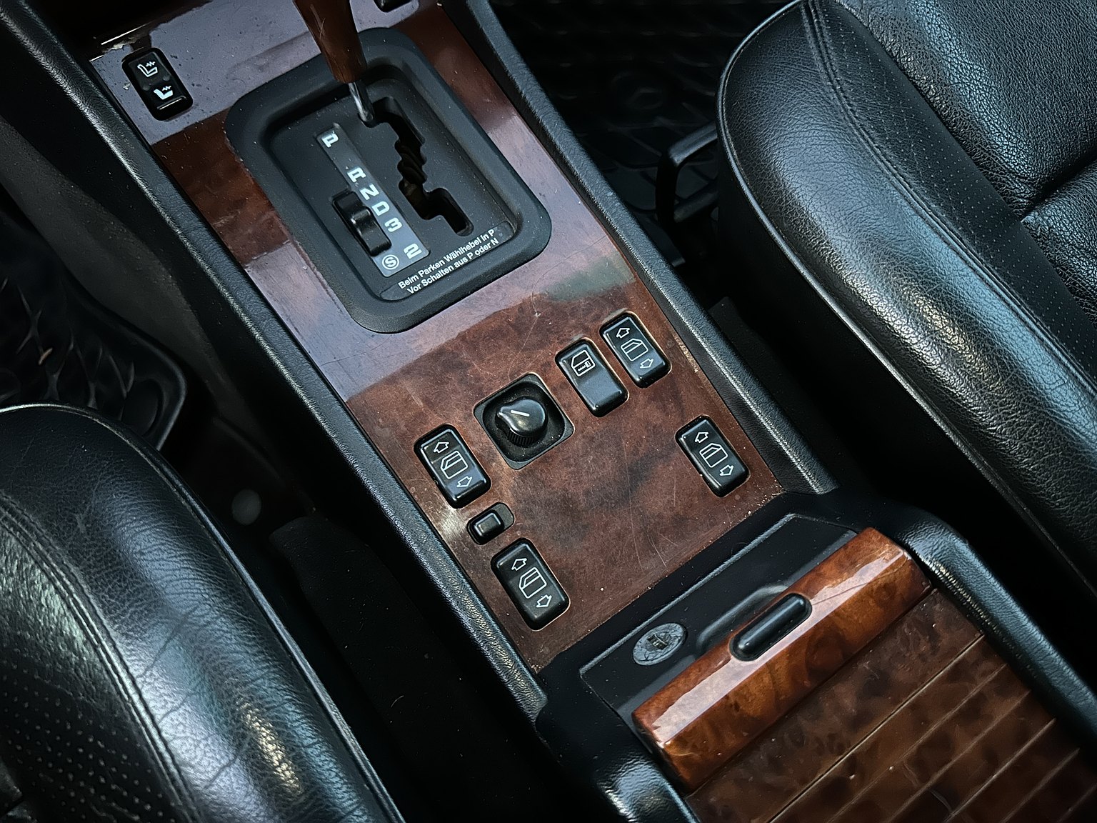 Interior image of 1996 MERCEDES-BENZ E 320 T