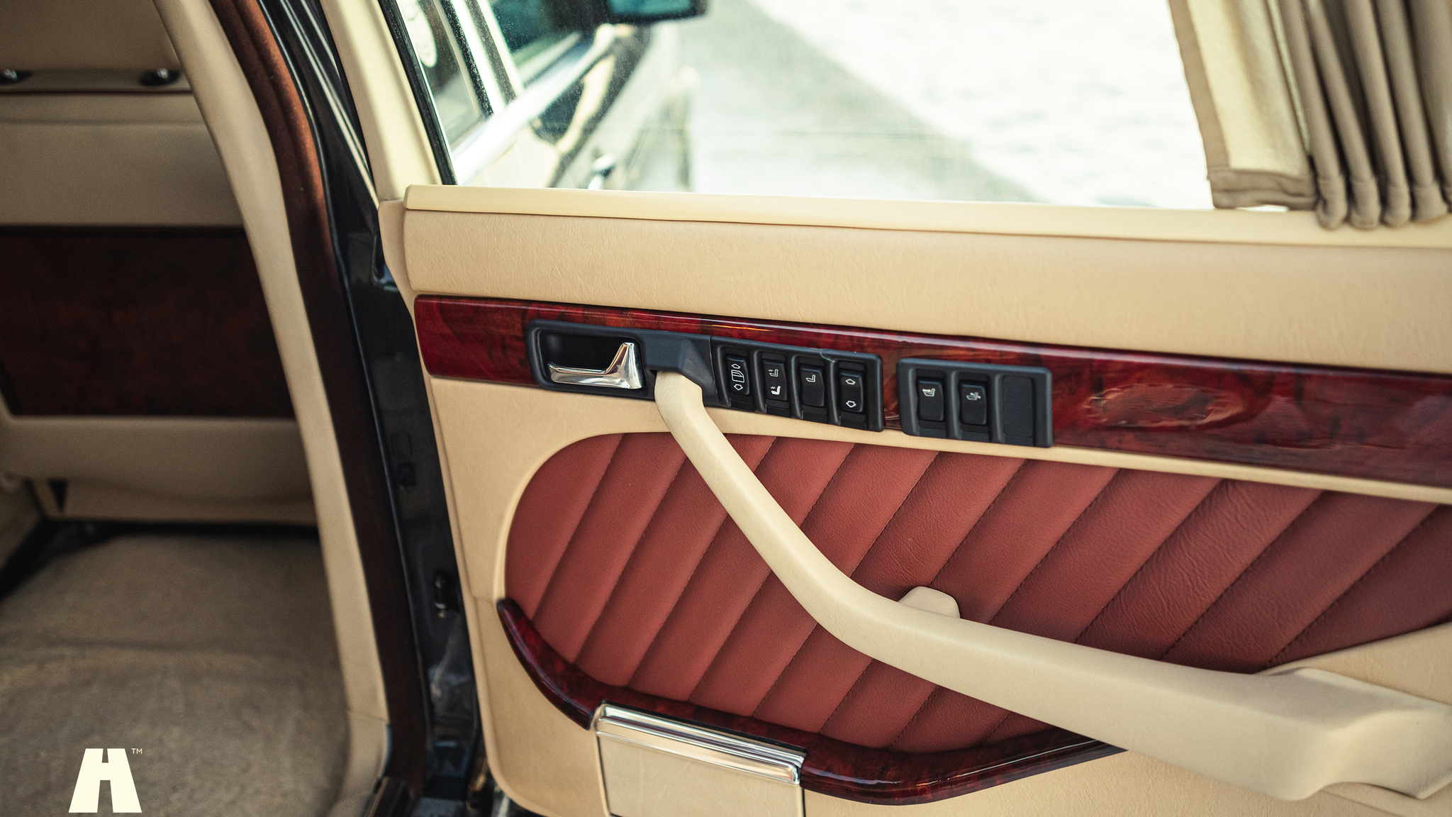 Interiörbild 1991 Mercedes 1000 SEL TRASCO