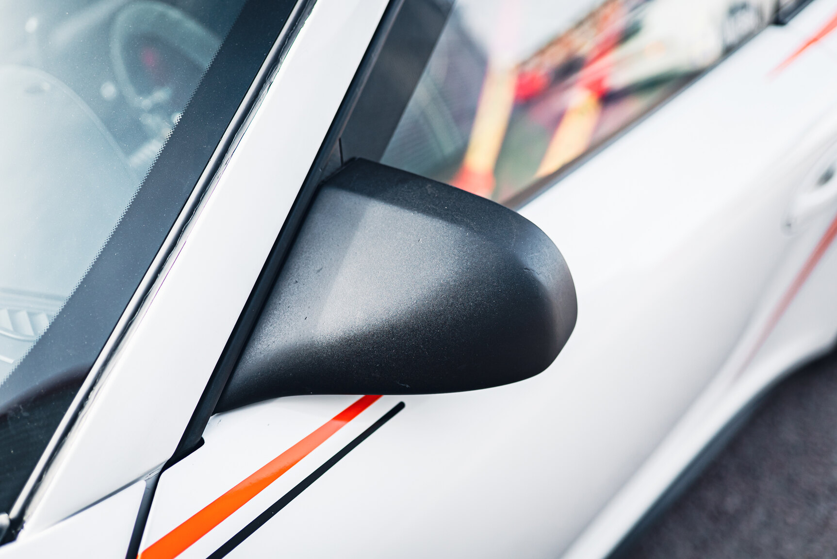 Exteriörbild på 2011 Porsche 911 GT3 Rally Car