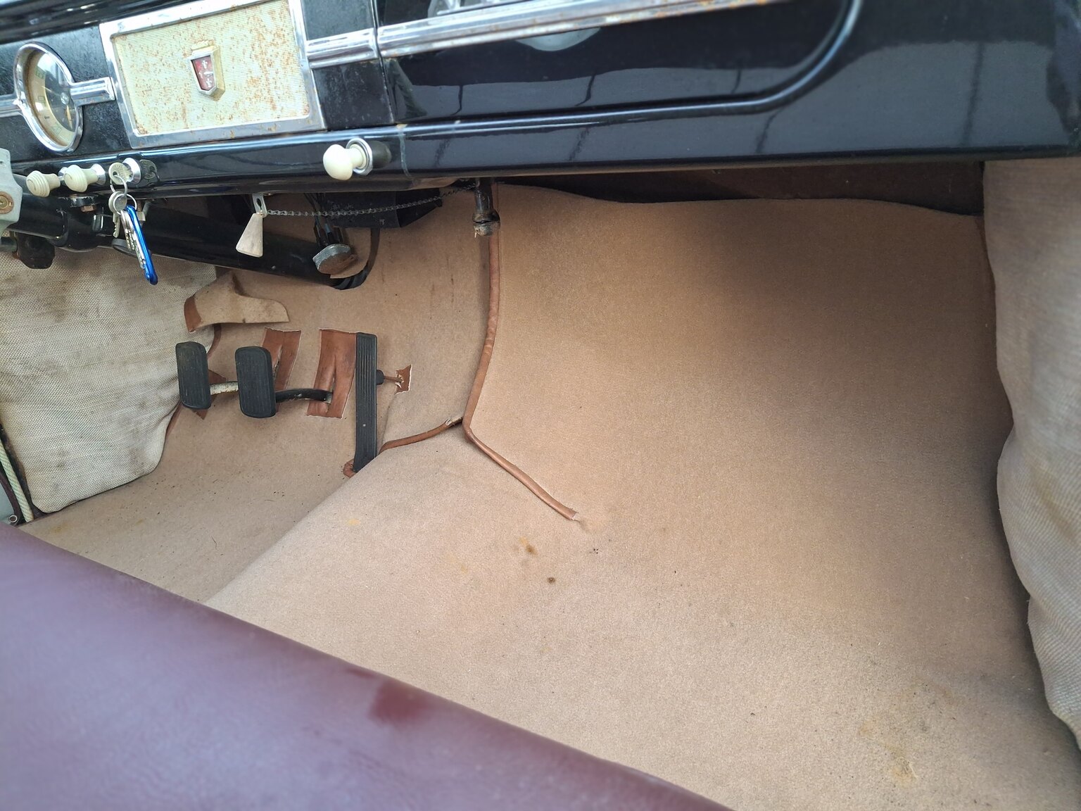 Interior image of 1954 Ford Vedette 3.9 V8