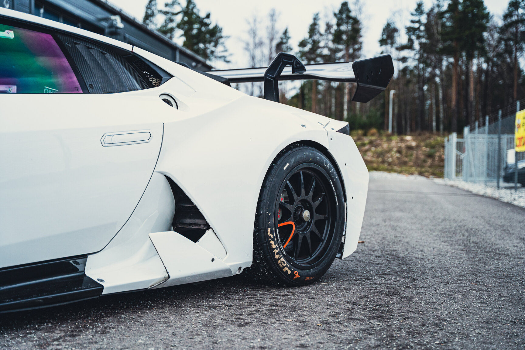 Exteriörbild på 2017 Lamborghini Huracan Supertrofeo LP620-2