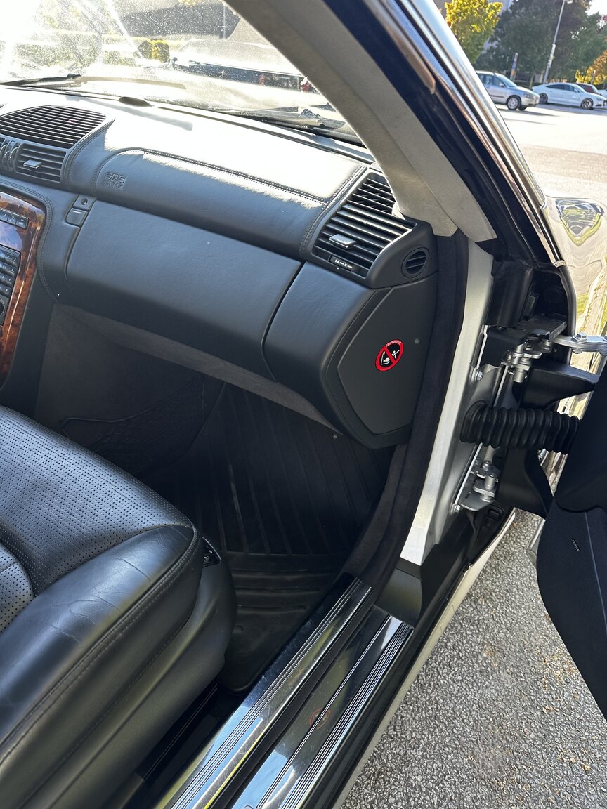 Interior image of 2004 Mercedes-Benz CL 55 AMG