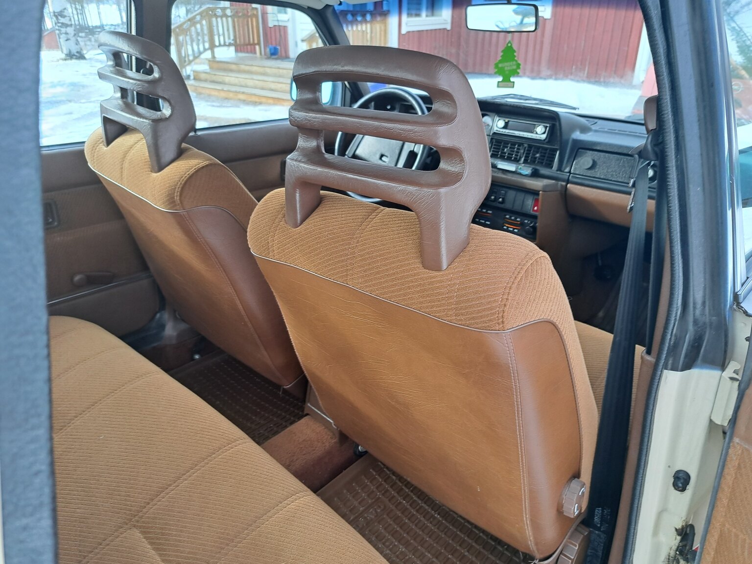 Interiörbild 1988 Volvo 240 GL