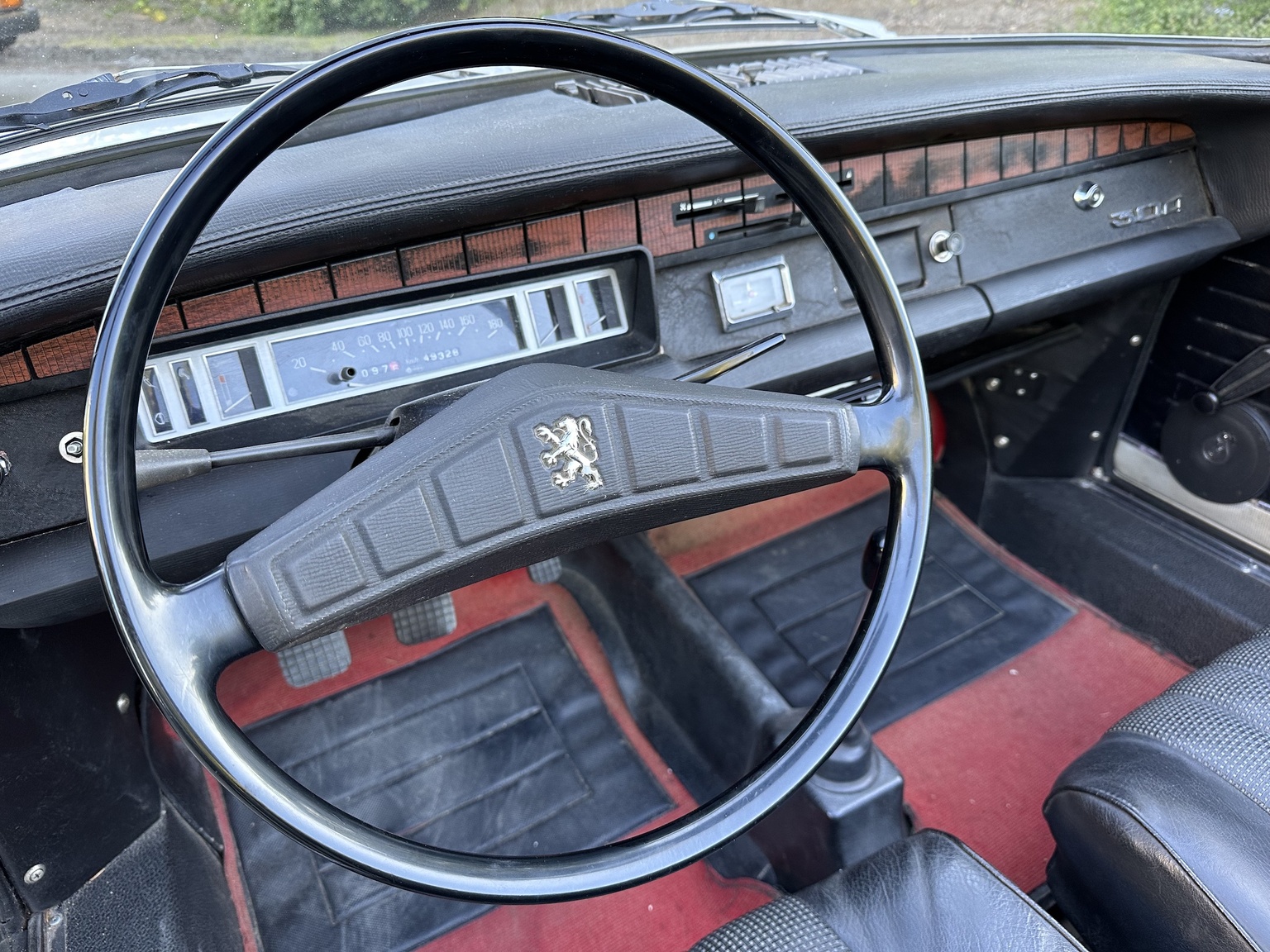 Interior image of 1970 Peugeot 304 Cabriolet