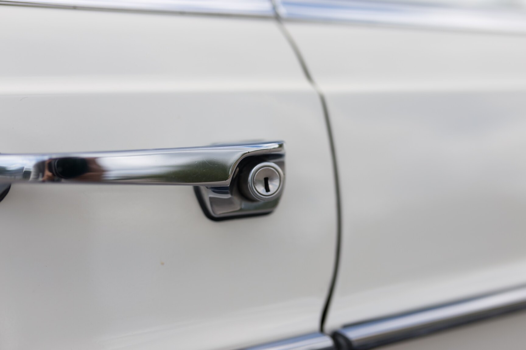 Exterior image of 1966  Mercedes-Benz 250 