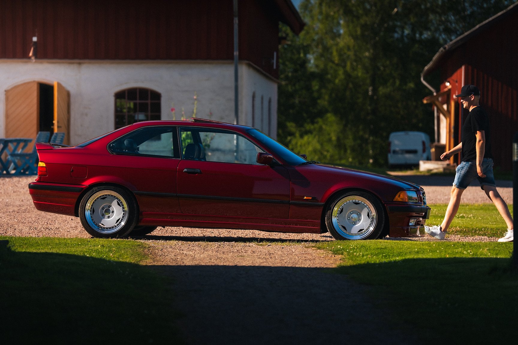 Exterior image of 1992 BMW 325i Coupé "No Reserve Auction"