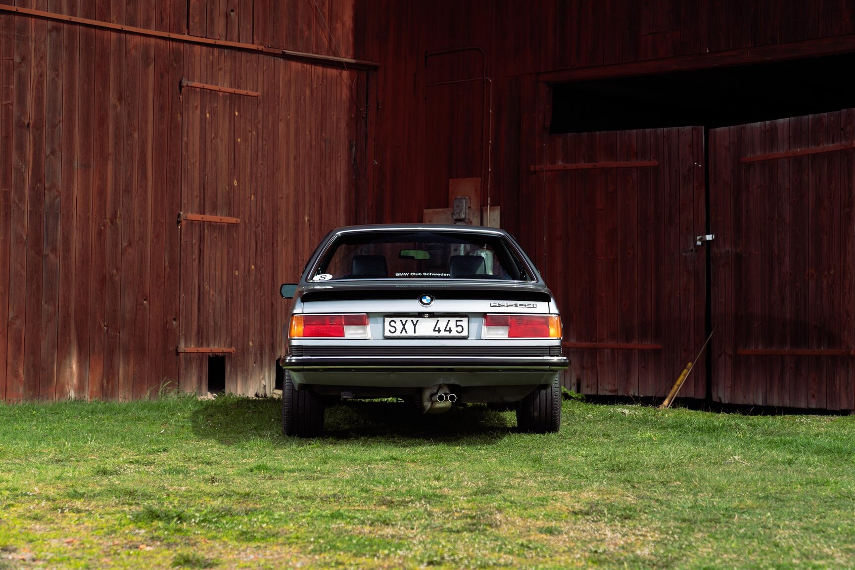 Exterior image of 1986 BMW 635 CSi (32)