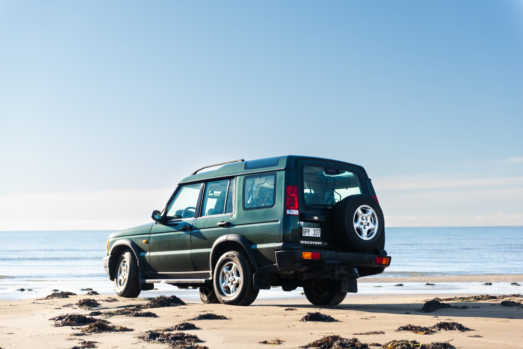 Exterior image of 1999 Land Rover Discovery 4.0 V8