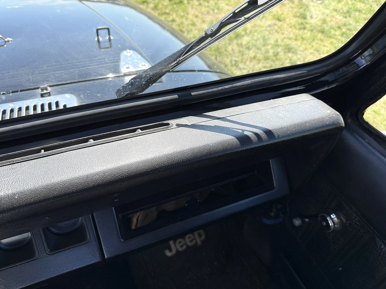 Aussenfoto 1990 Jeep Wrangler Islander (91)
