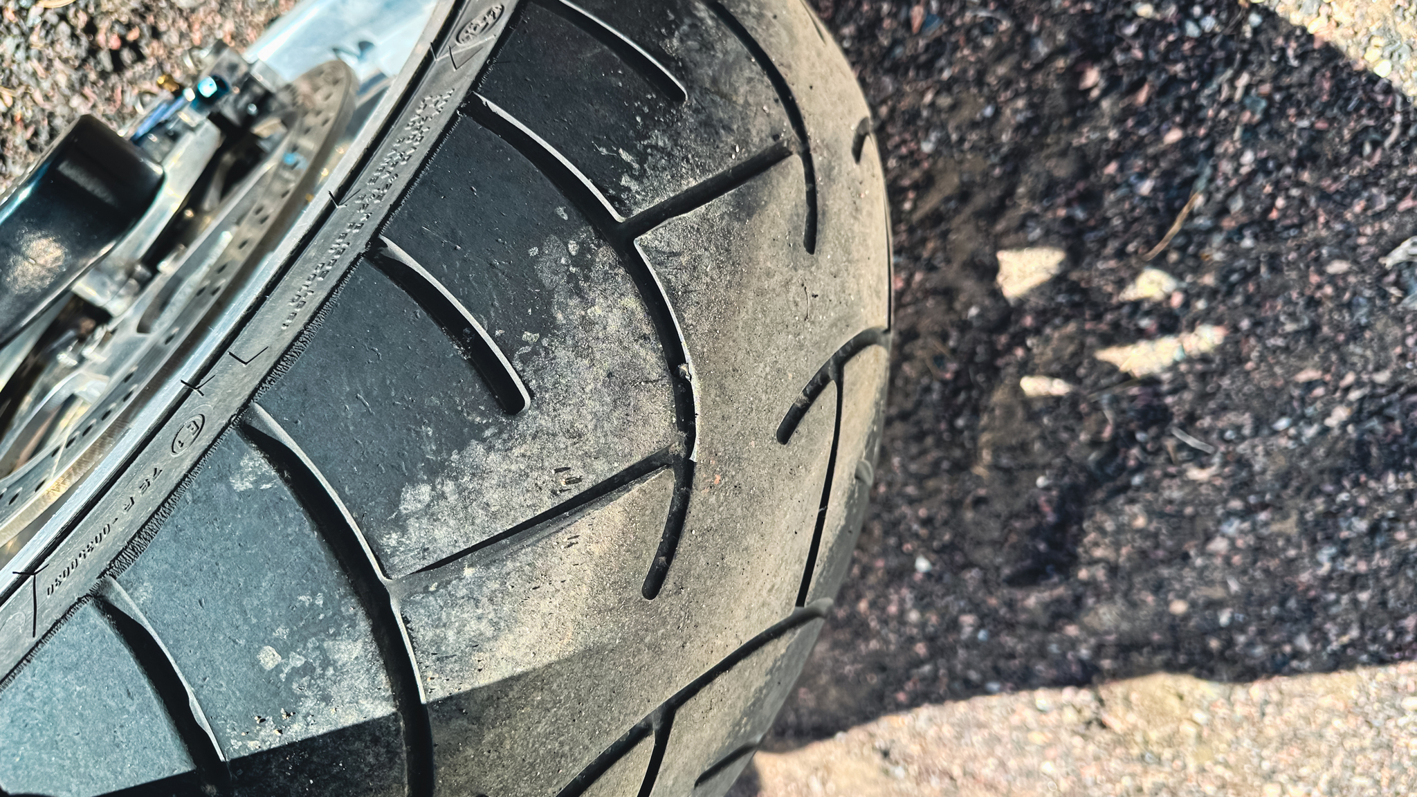 Exterior image of 2000 Harley-Davidson FXST Custom (27)