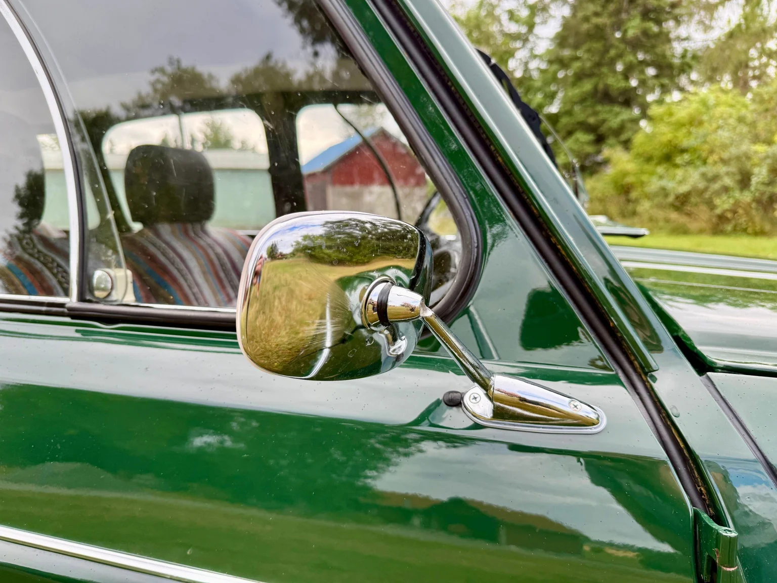 Exterior image of 1970 Renault 4 (19)