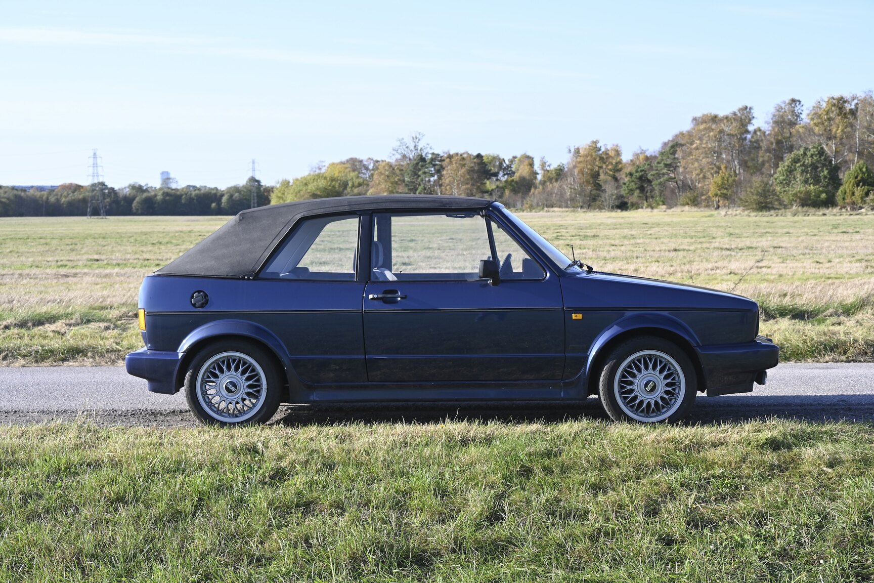 Exteriörbild på 1991 Volkswagen Golf Karmann Cabriolet