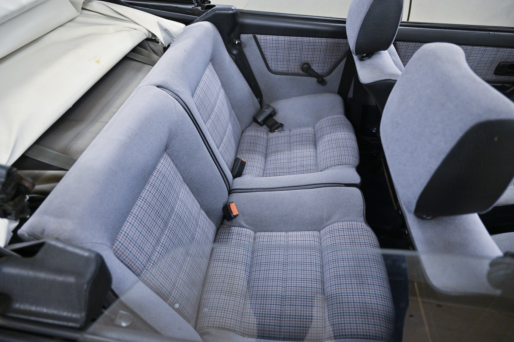 Innenraumfoto von 1991 Volkswagen Golf Karmann Cabriolet
