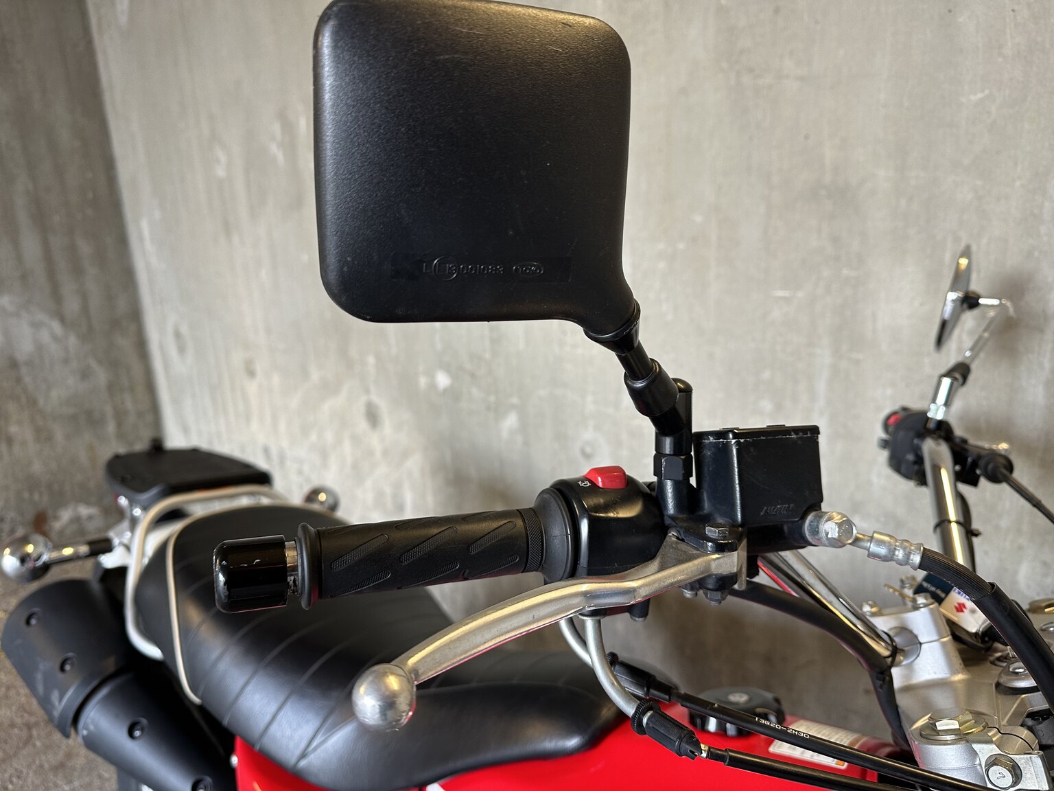 Exterior image of 2013 Suzuki RV125 Van Van