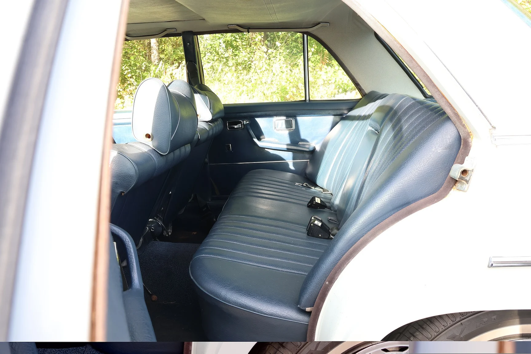 Interior image of 1972 Mercedes-Benz 280 SE 4.5  (27)