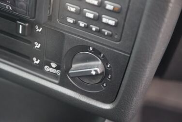 Interior image of 1989 BMW 325i