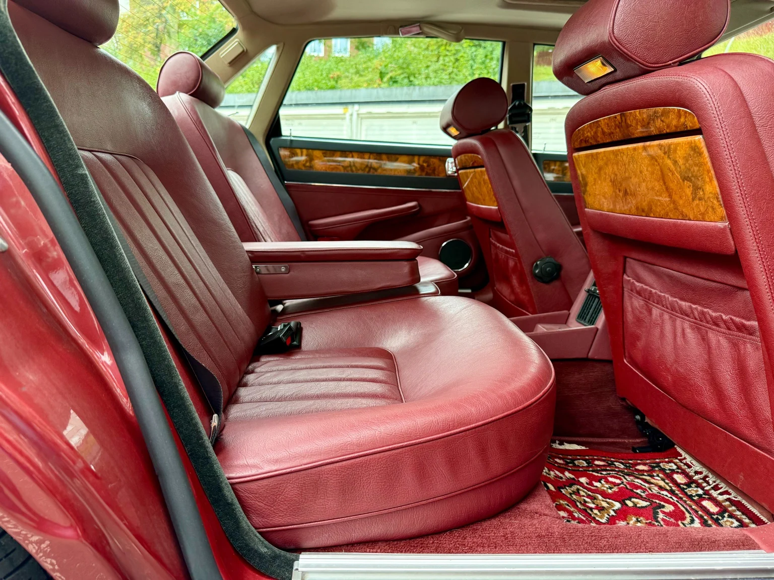 Interior image of 1988 Daimler Six (58)