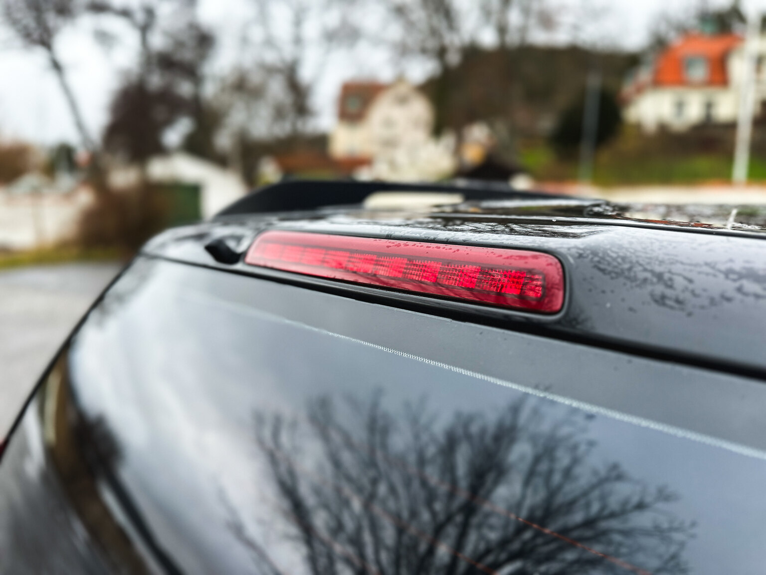 Exterior image of 2004 Toyota Land Cruiser