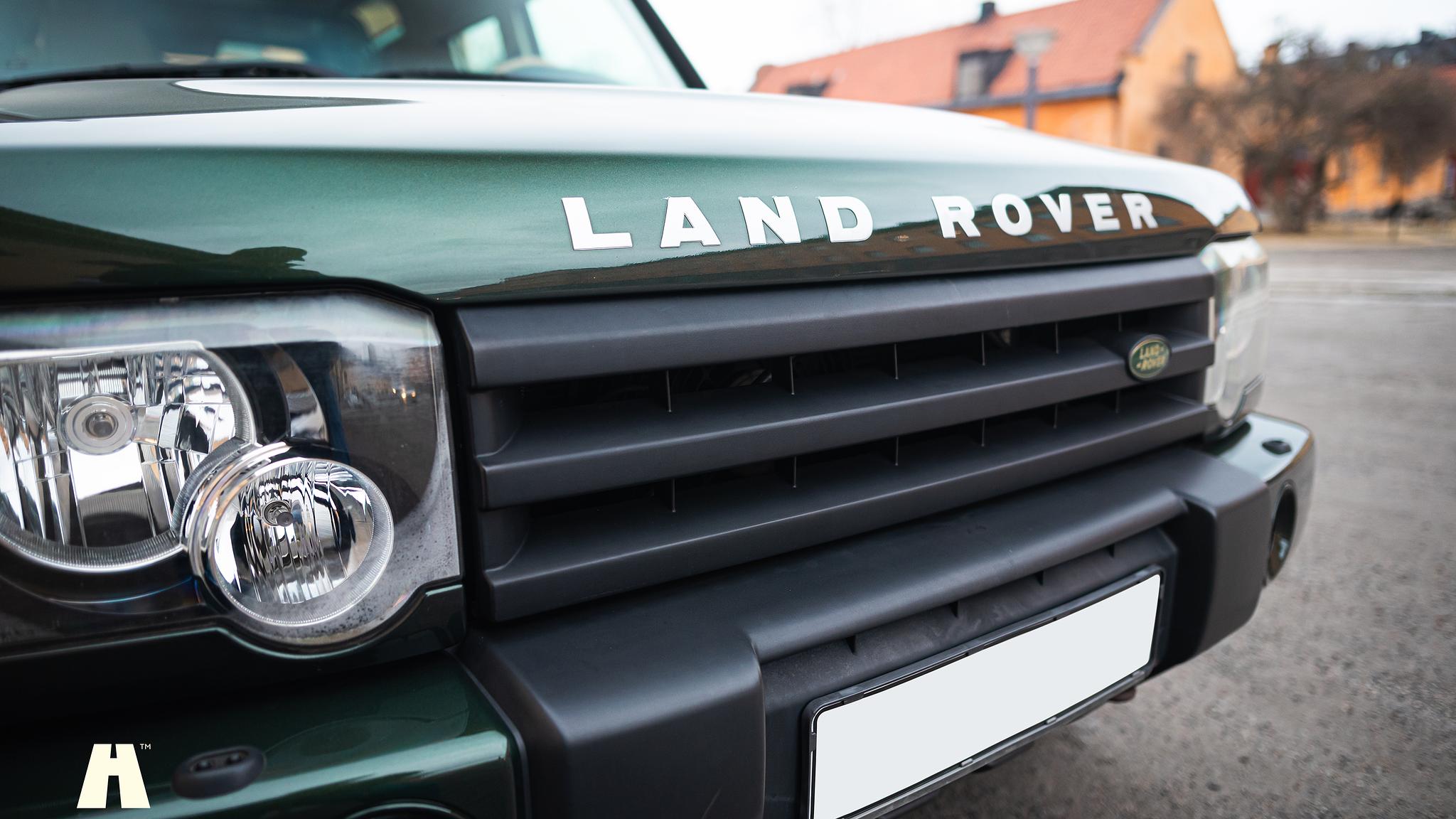 Exterior image of 2003 Land Rover Discovery II, 2003
