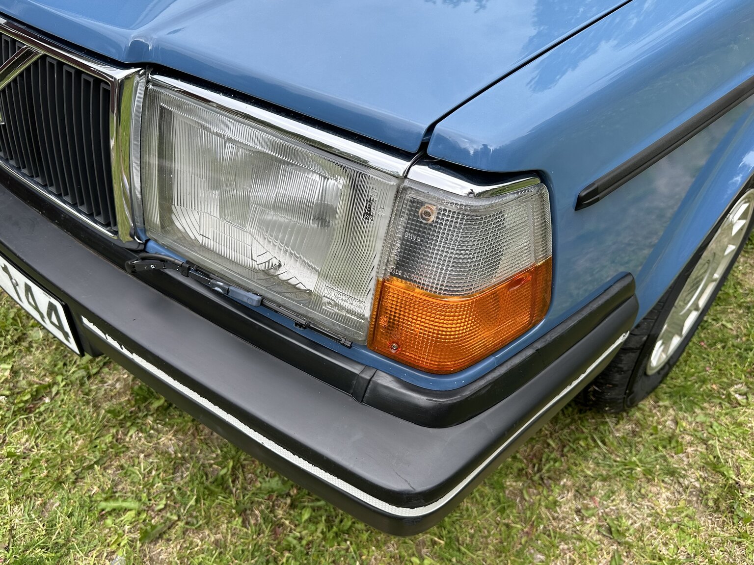 Exteriörbild på 1986 Volvo 244