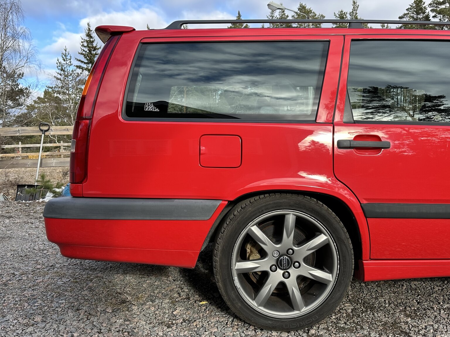 Exteriörbild på 1997 Volvo 850 R