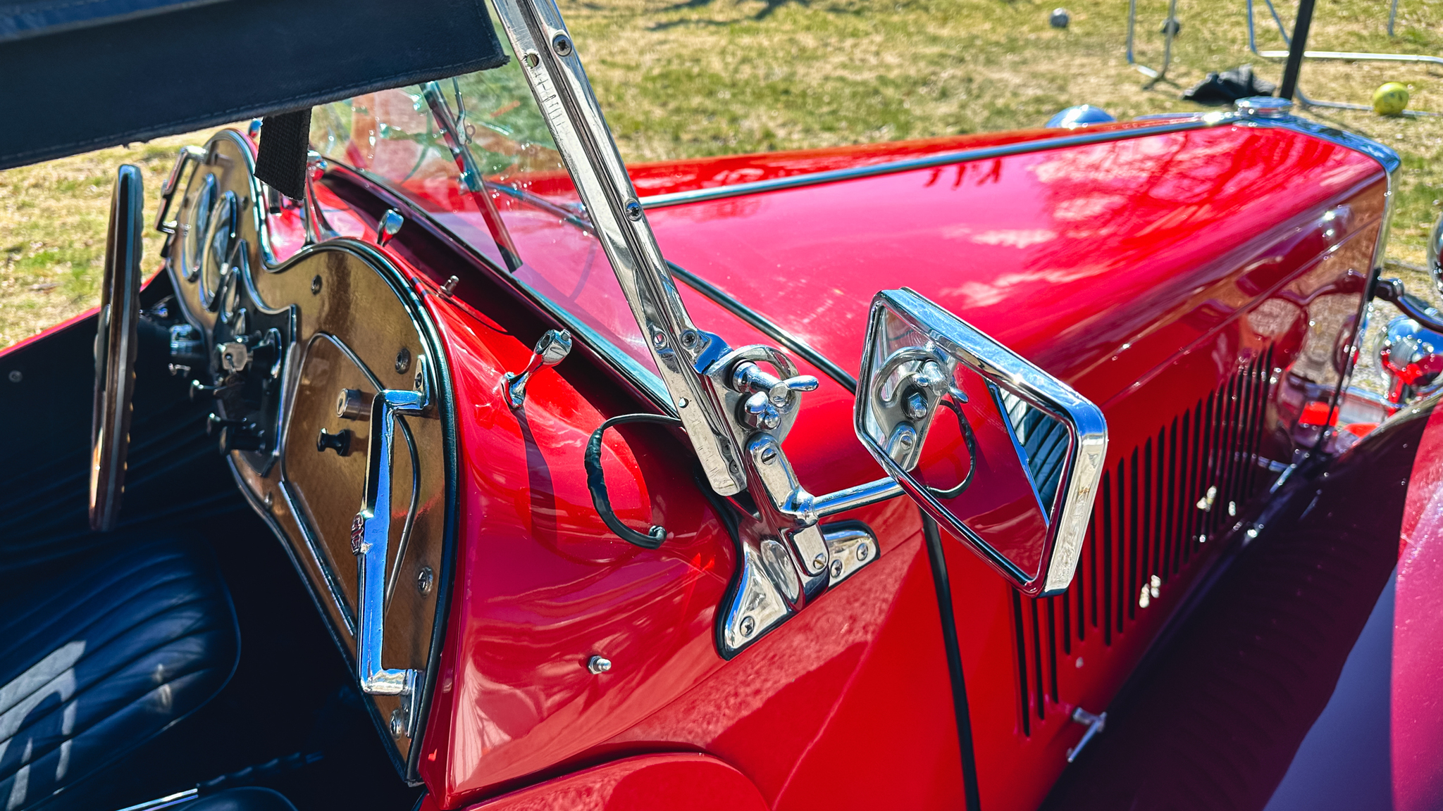 Aussenfoto 1951 MG TD MIDGET