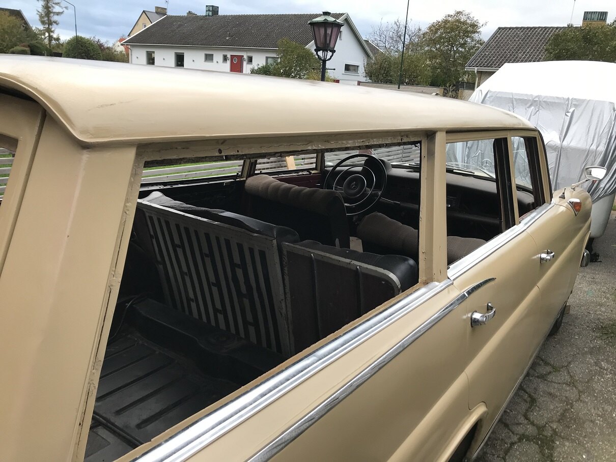 Exterior image of 1965 Mercedes Benz 190 DC Safari