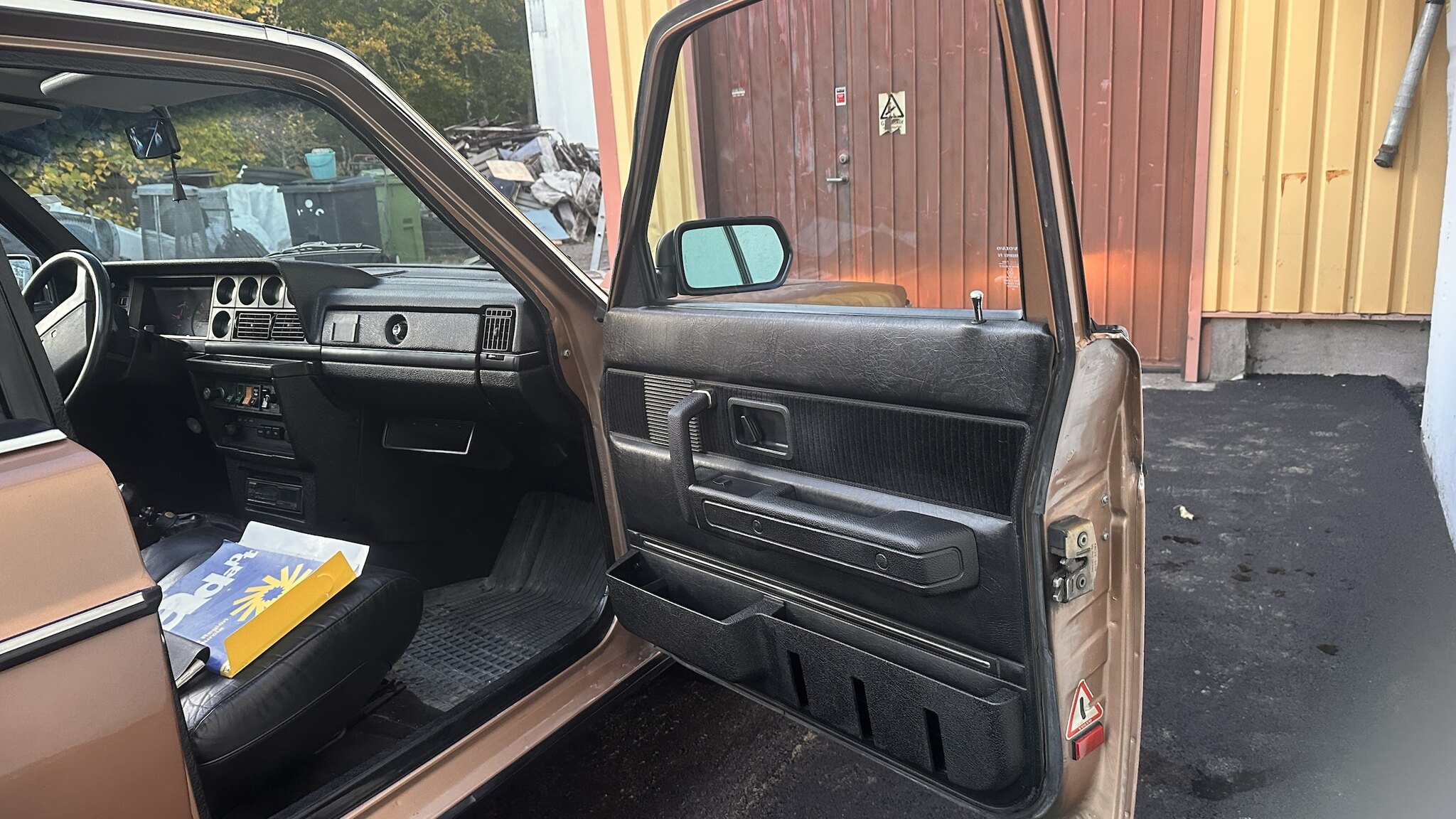 Interiörbild 1981 Volvo 244 GLE D6