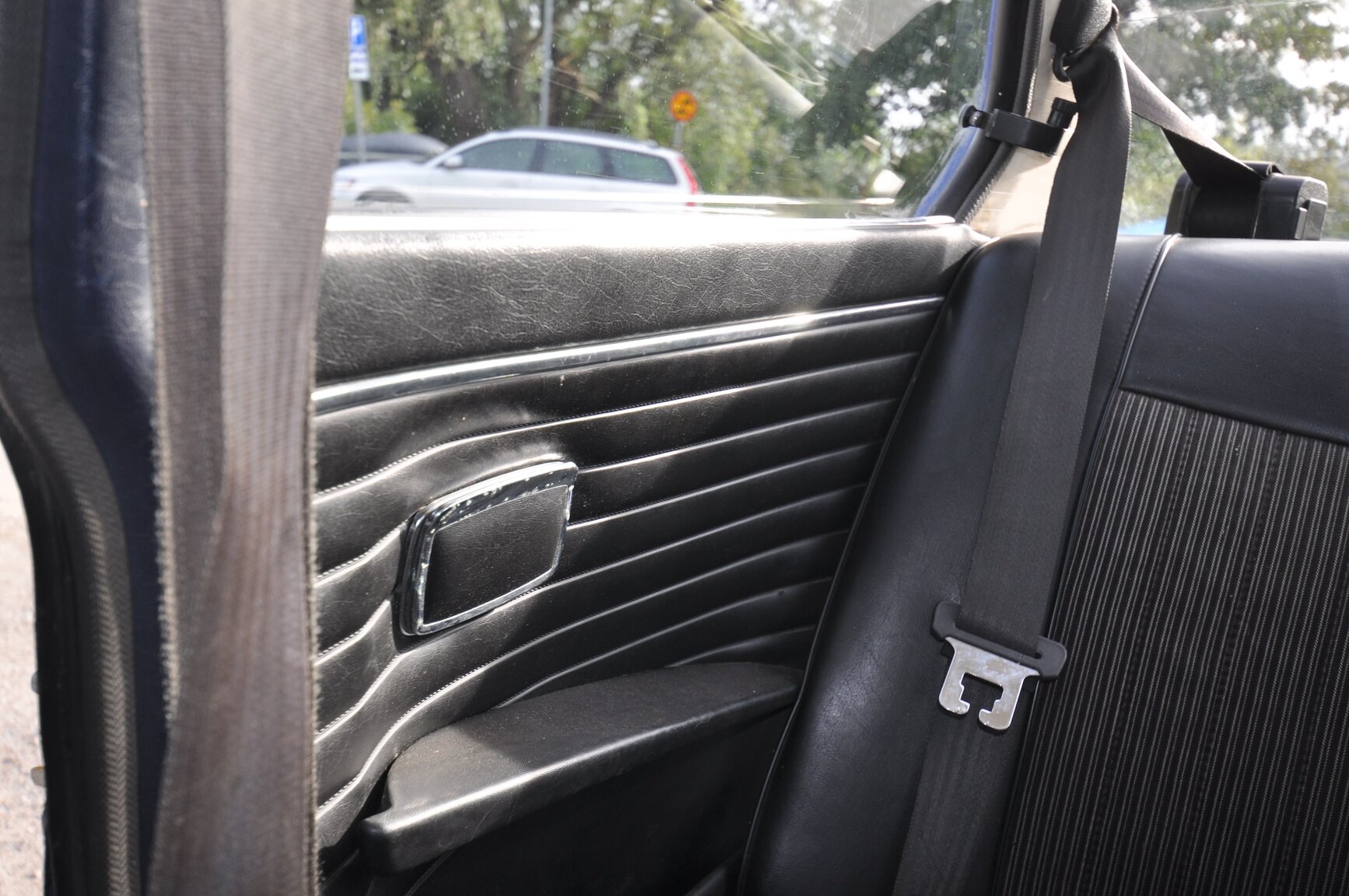 Interior image of 1975 BMW 2002 Tii