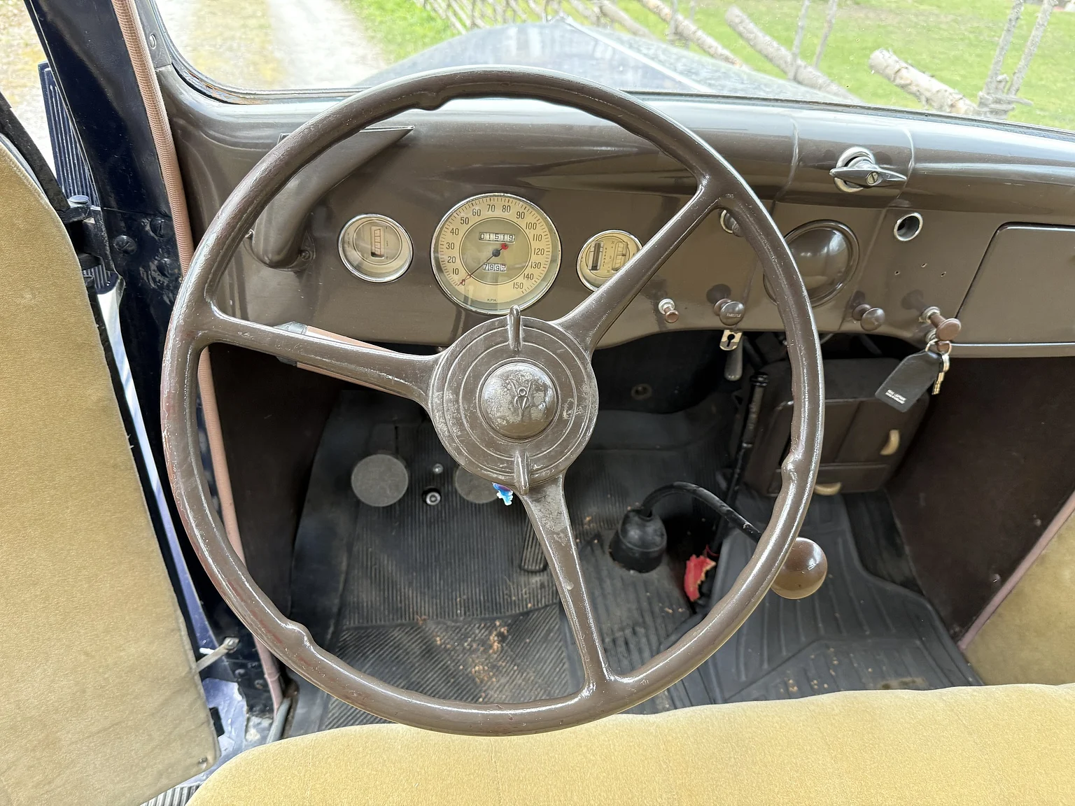 Interior image of 1936 Ford 214A Fordor (7)