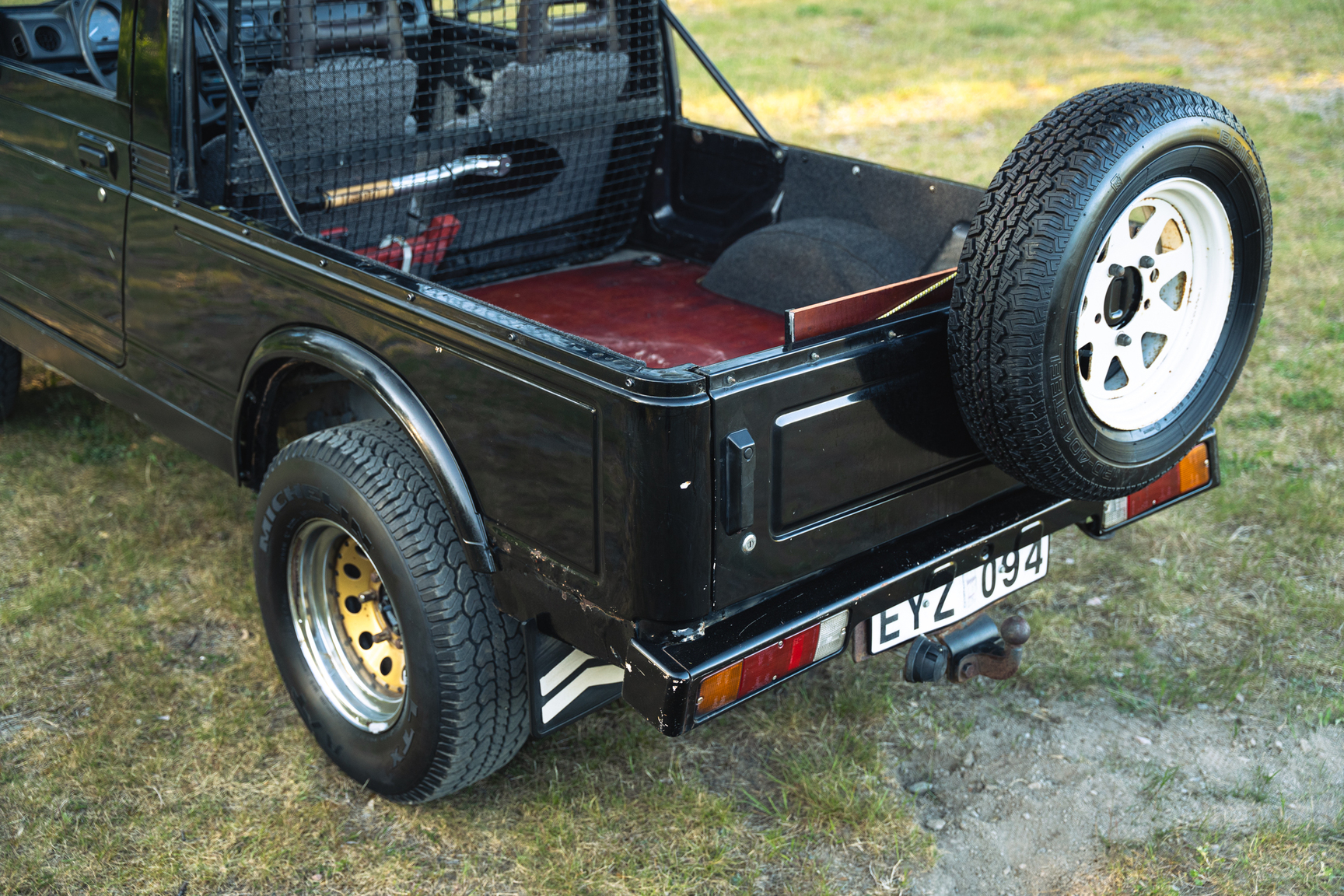 Exterior image of 1987 Suzuki SJ413 long