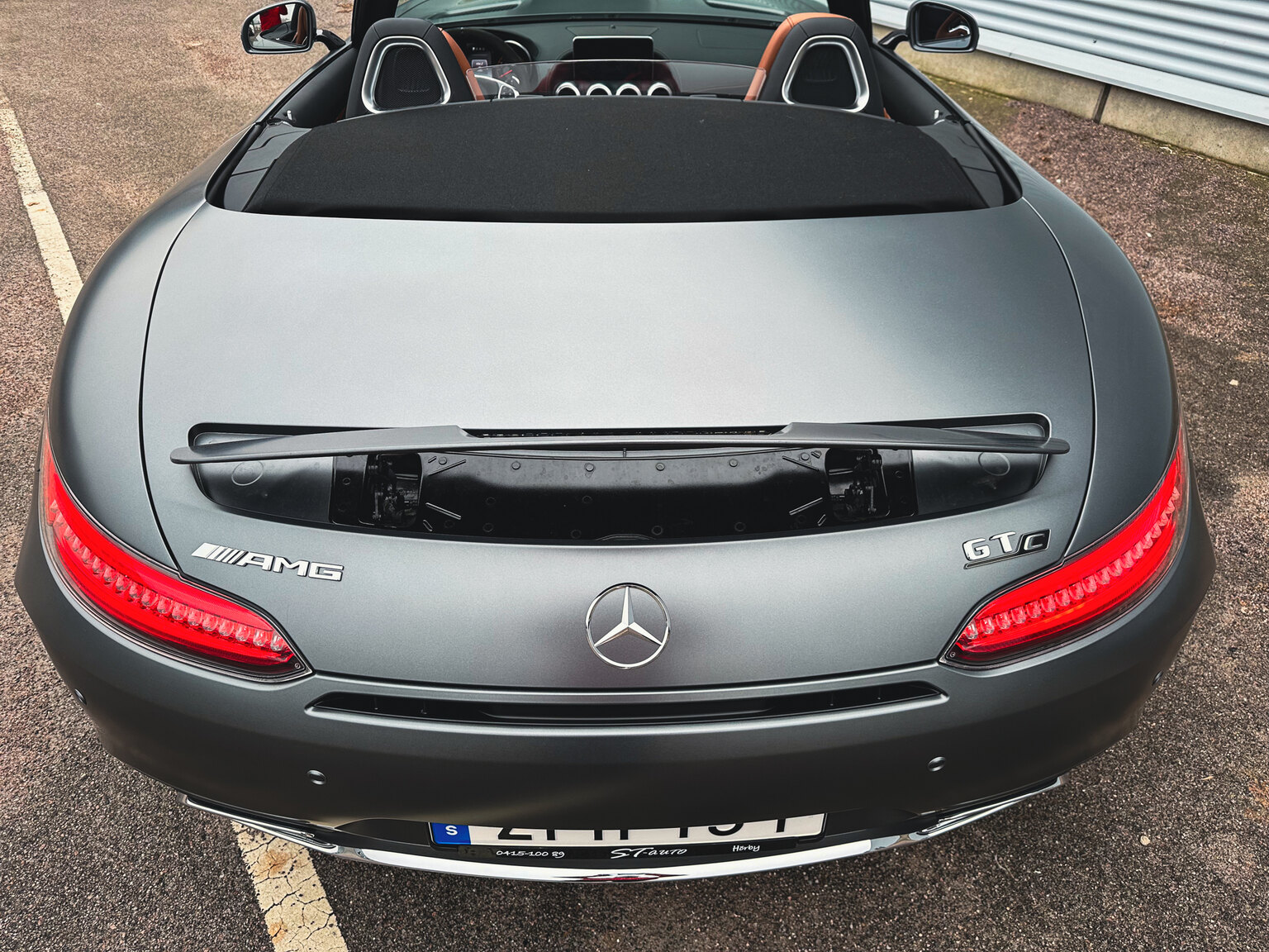 Exteriörbild på 2018 Mercedes Benz AMG GT C