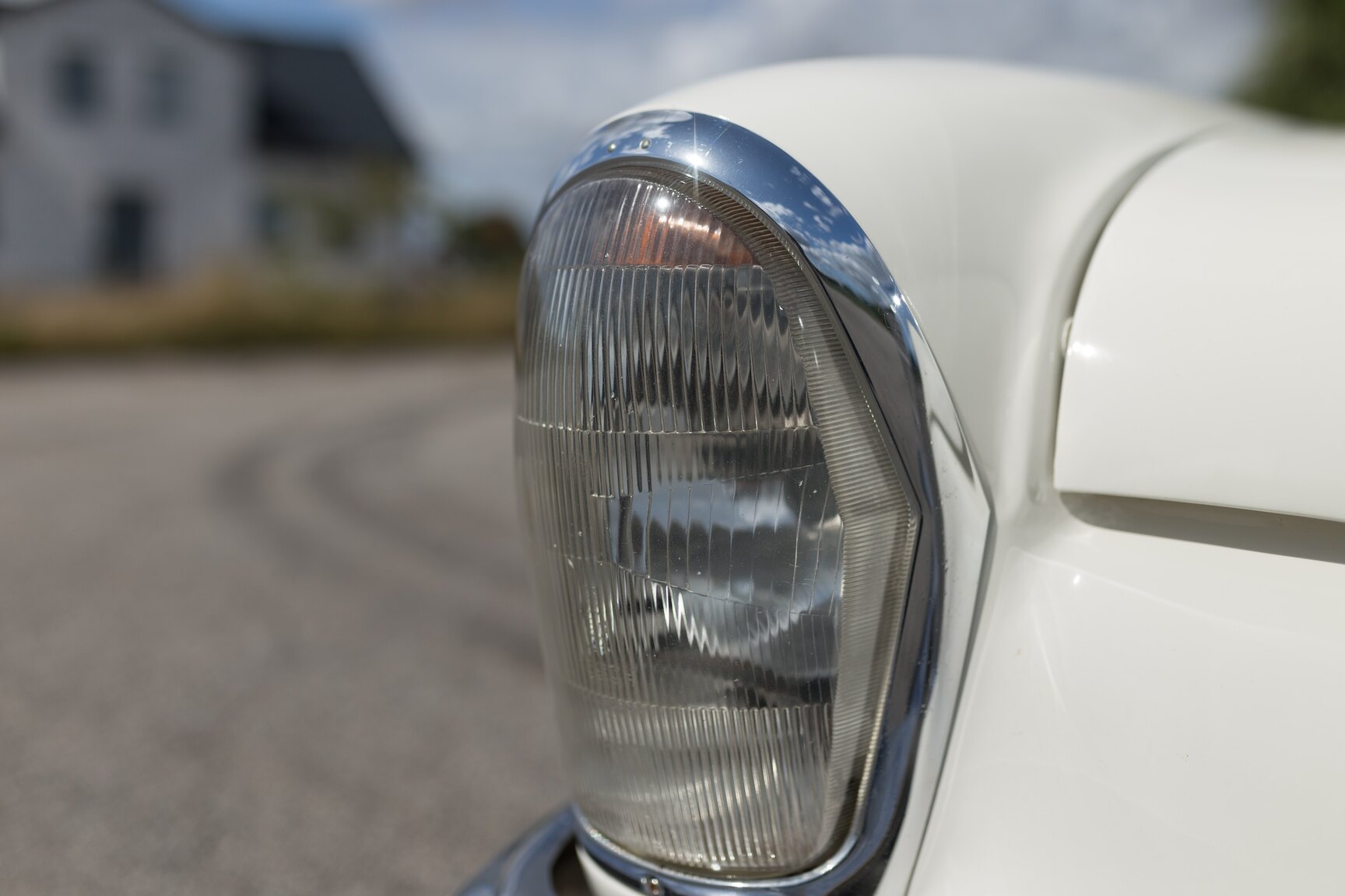 Exterior image of 1966  Mercedes-Benz 250 
