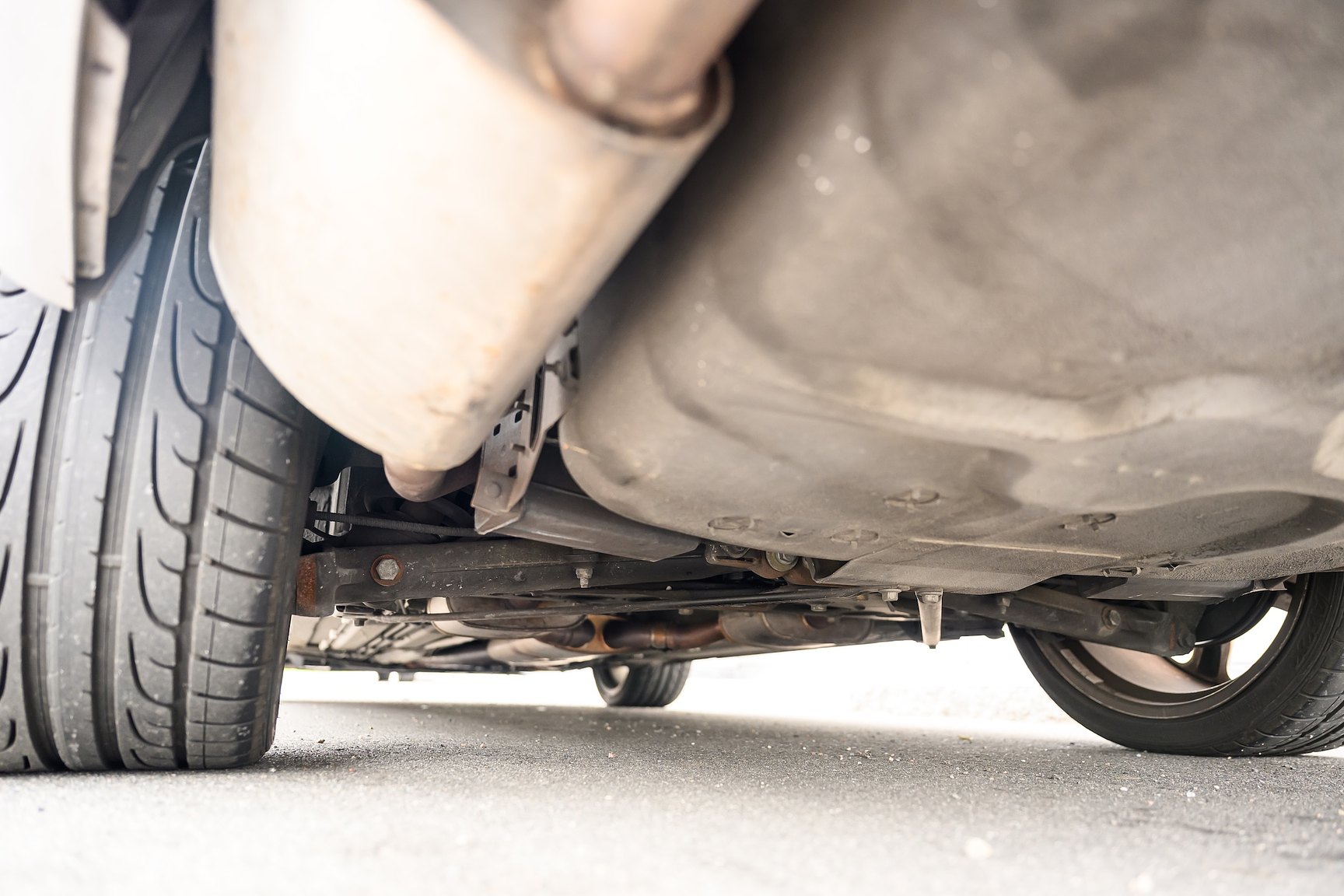 Image of 2001 Jaguar XKR Silverstone mechanics