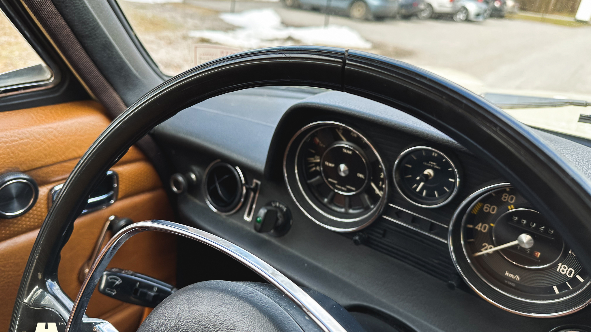 Innenraumfoto von 1972 Mercedes-Benz 200