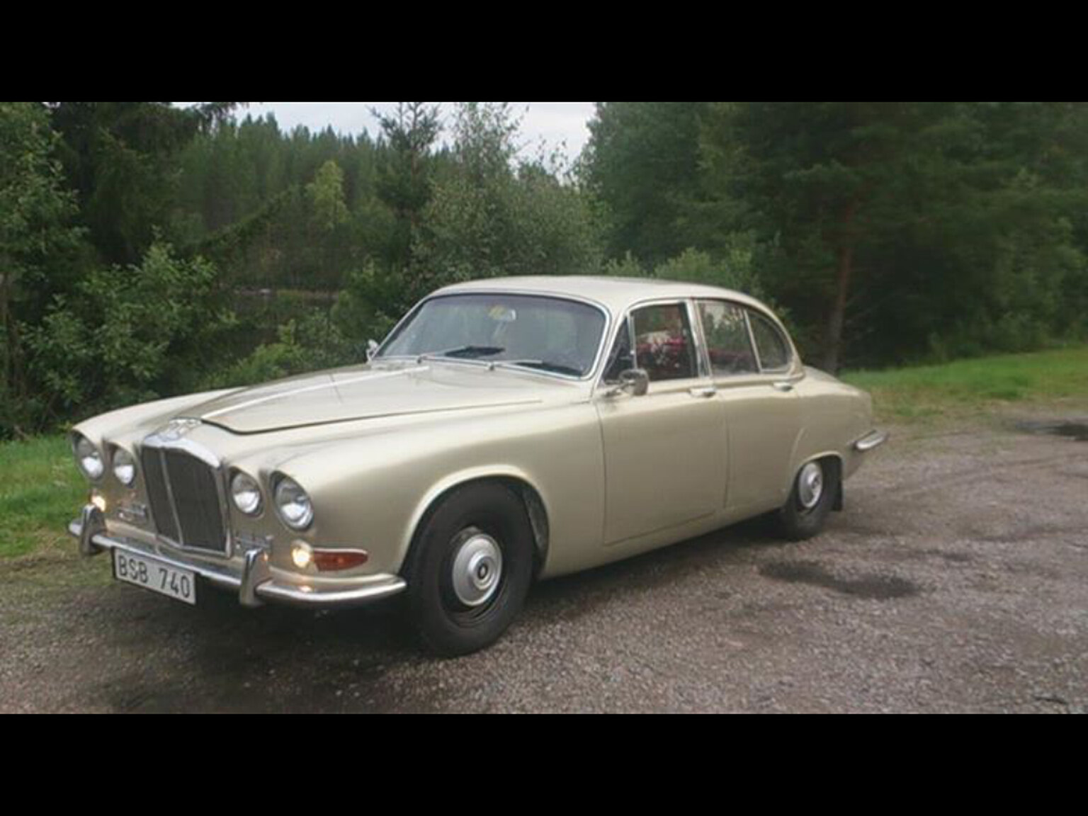 Exterior image of 1968 Jaguar 420 4.2 XK Manuell 