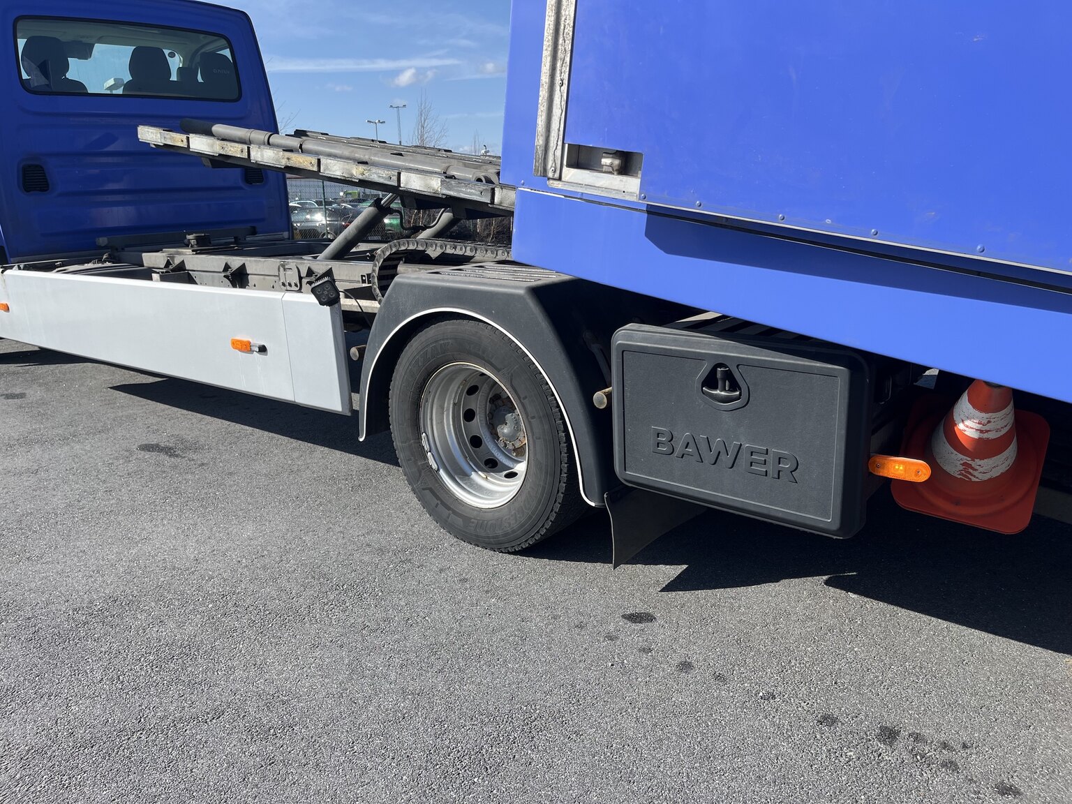 Exteriörbild på 2022 Iveco Daily 70-180 Chassis (Biltransport)