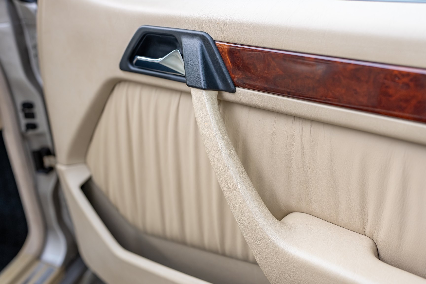 Interiörbild 1992 Mercedes-Benz 300 CE-24