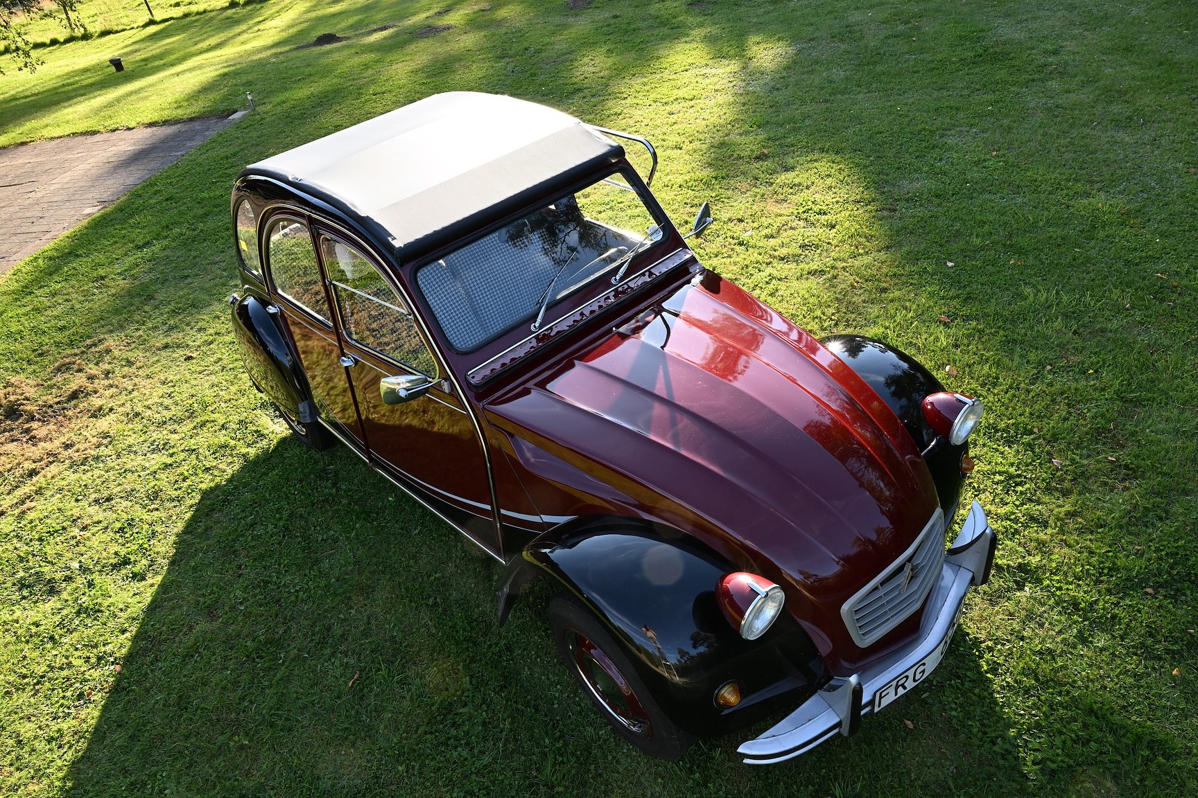 Exterior image of 1981 Citroën 2CV Charleston