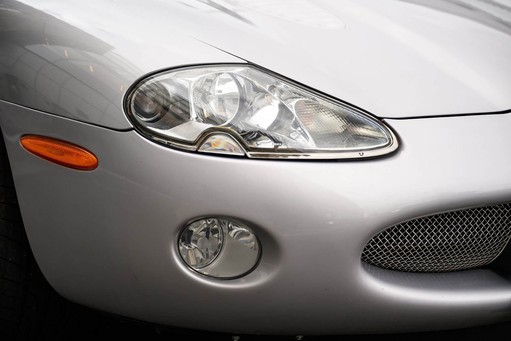 Exterior image of 2001 Jaguar XKR Silverstone