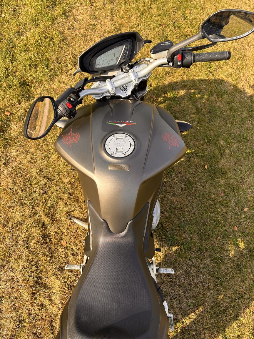 Exterior image of 2014 MV Agusta Brutale 675