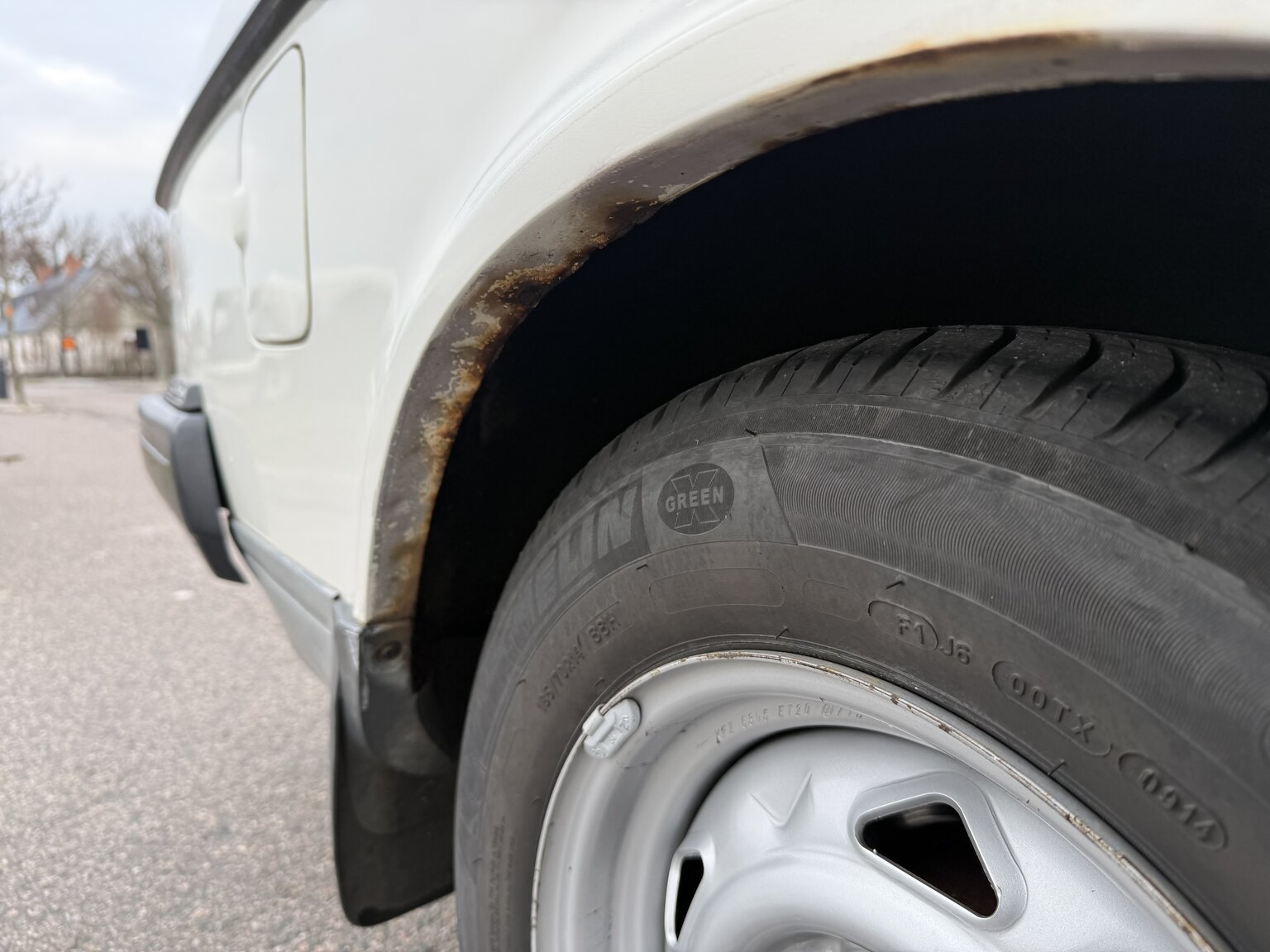 Exteriörbild på 1991 Volvo 240 GL Automat (30)