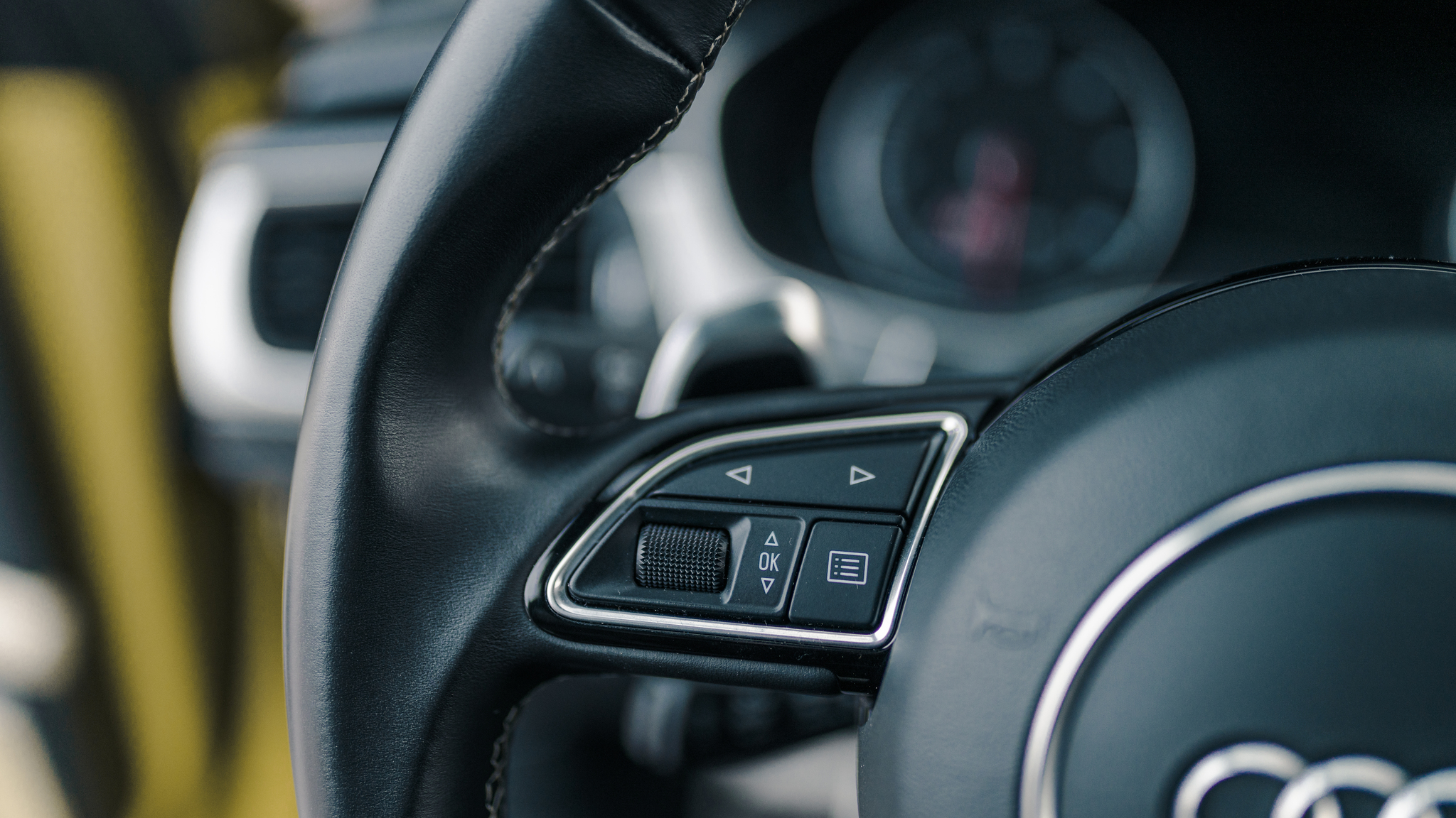 Interior image of 2016 Audi RS6 Avant Exclusive (26)