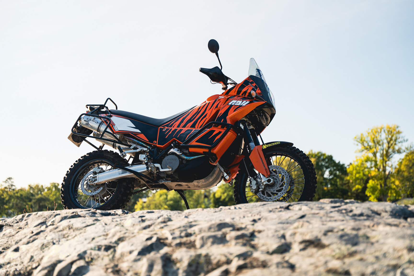 Exteriörbild på 2003 KTM 950 Adventure S