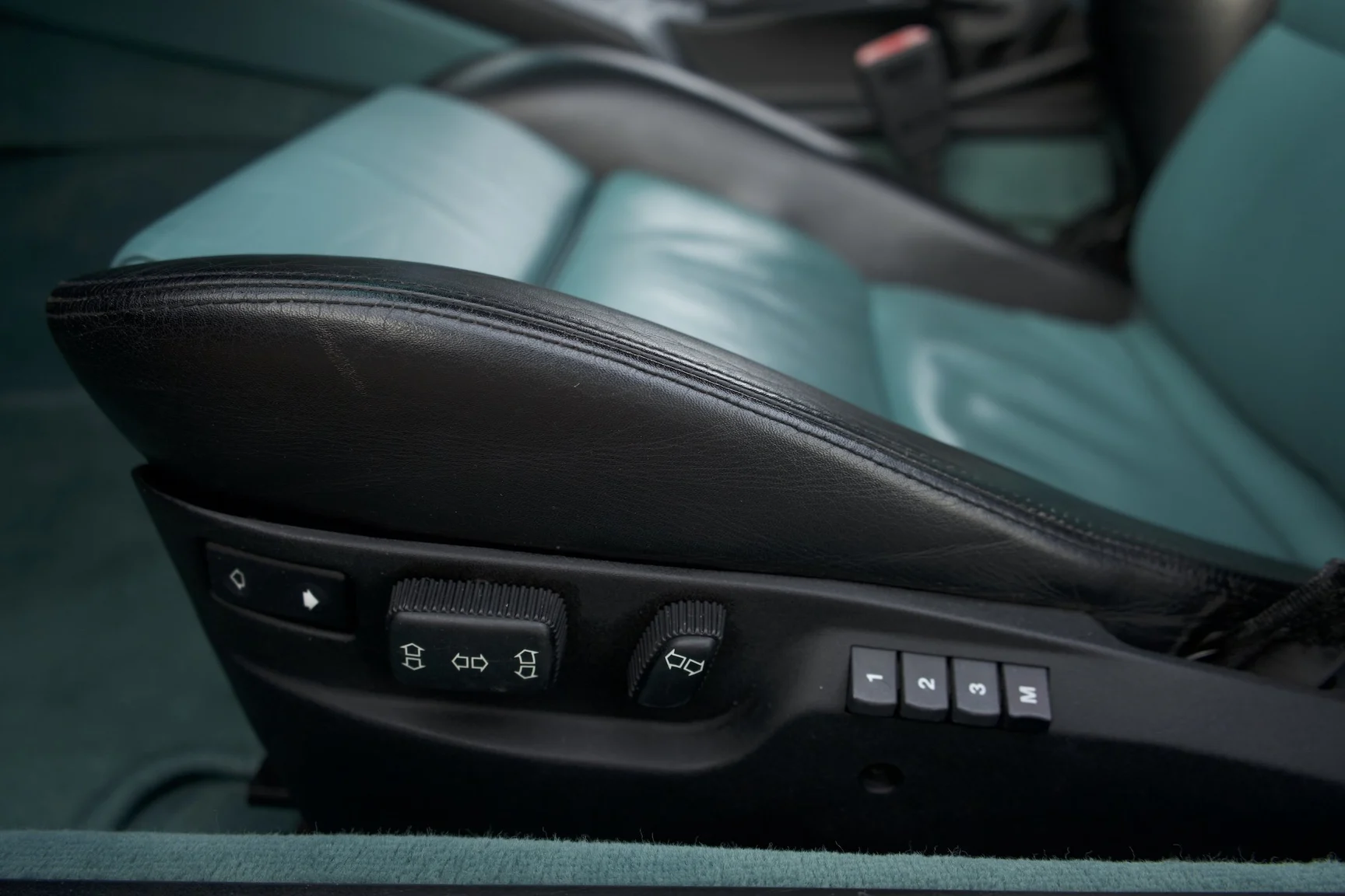 Innenraumfoto von 1992 BMW 850i 6-speed manual - 1 of 49 (13)