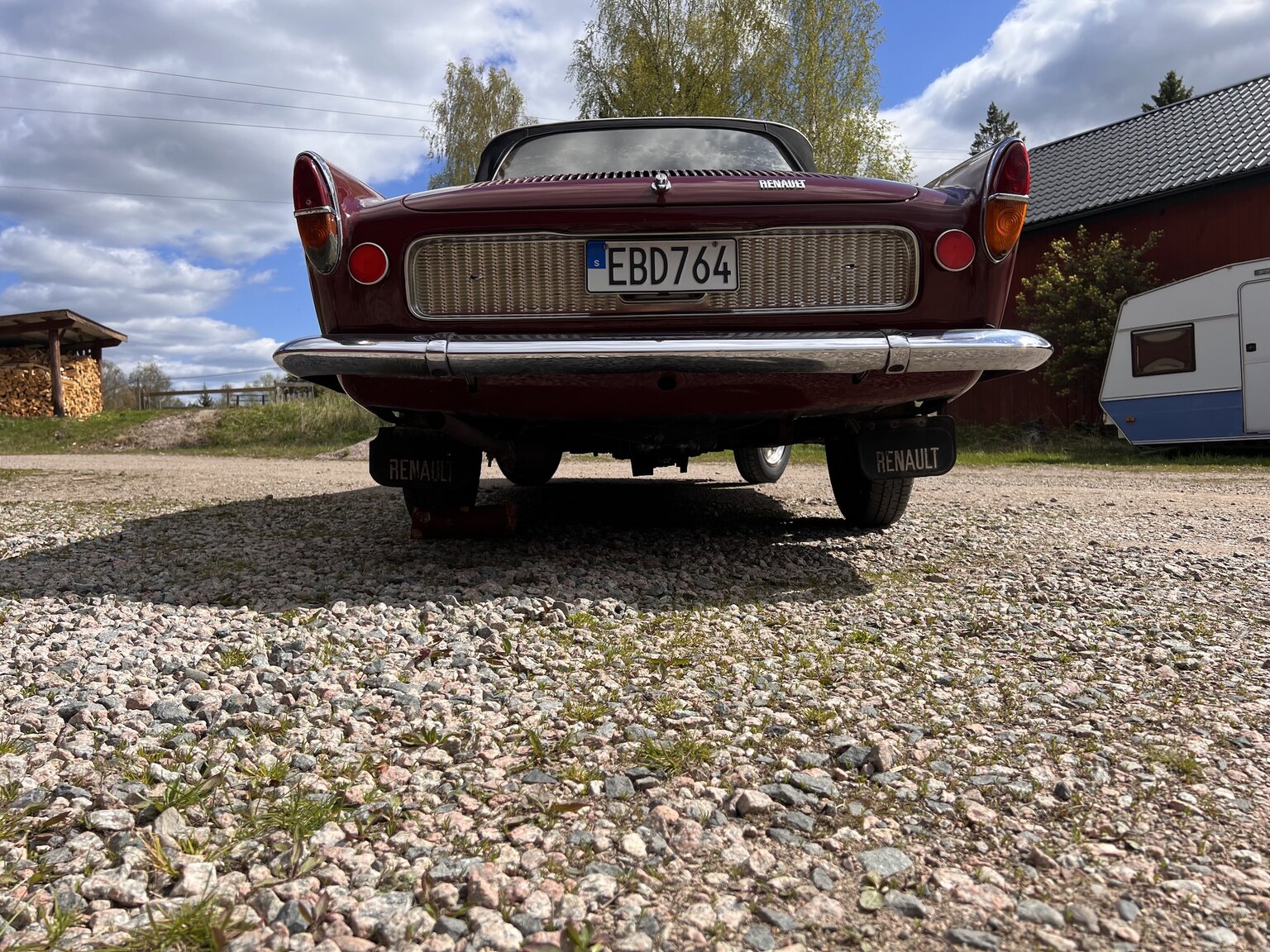 Exterior image of 1967 Renault Caravelle Coupé