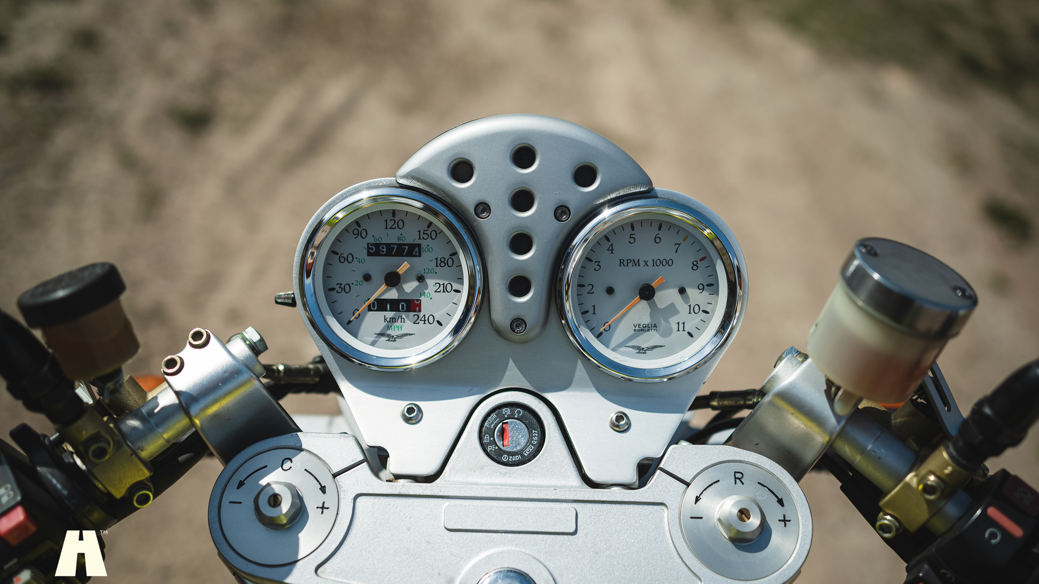 Exterior image of 2002 Moto Guzzi V11 Sport (49)