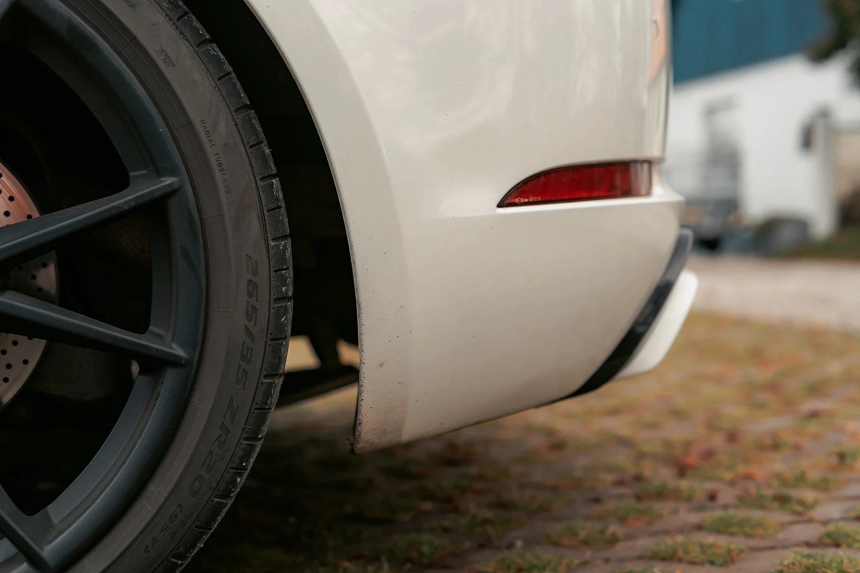 Exteriörbild på 2017 Porsche 718 Cayman S (42)